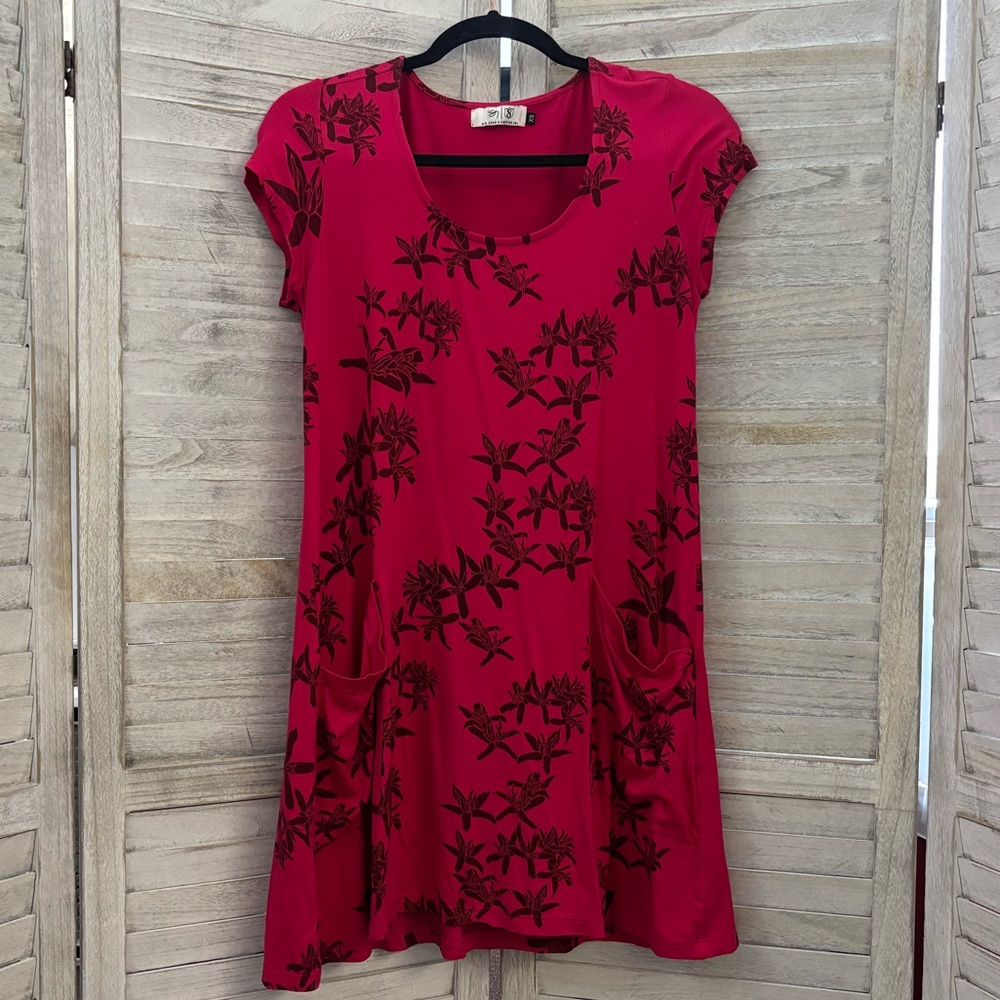 Fighting Eel x Sig Zane Magenta Dress with Black Floral Print